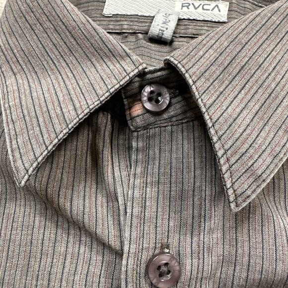 RVCA Sentimental Grey Men’s Button Up In Size Small - Picture 11 of 11
